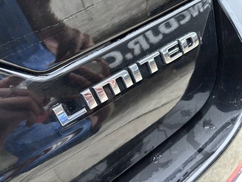 Used 2023 Jeep Grand Cherokee Limited w/ Luxury Tech Group II image 10