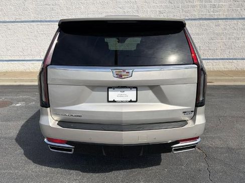 Used 2022 Cadillac Escalade ESV Premium Luxury w/ Performance Package AWD/4WD image 6