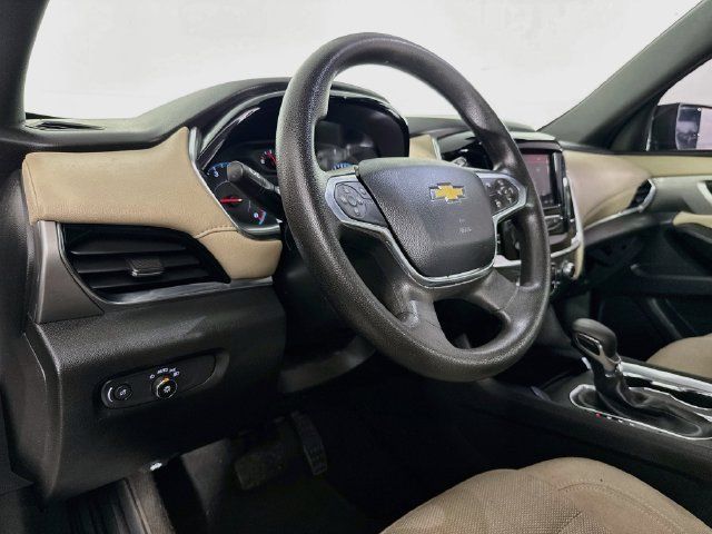 Used 2023 Chevrolet Traverse LS AWD/4WD image 20