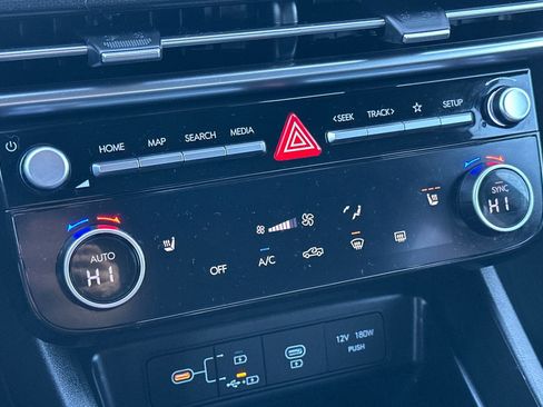 Certified 2025 Hyundai Santa Cruz SEL image 19