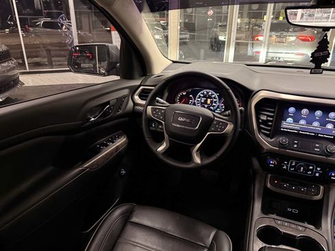 Used 2023 GMC Acadia Denali w/ Denali Technology Package FWD image 43