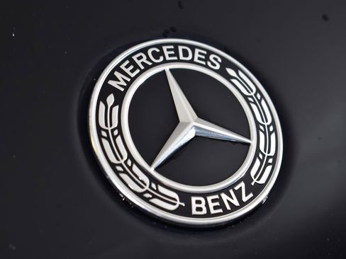 Used 2022 Mercedes-Benz GLC 300 4MATIC image 11