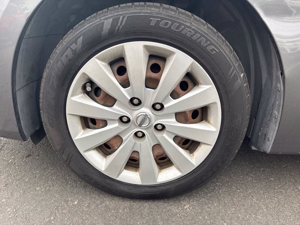 Used 2016 Nissan Sentra SV FWD image 11