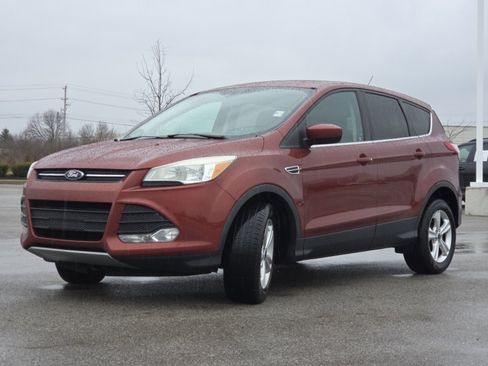 Used 2015 Ford Escape SE image 9