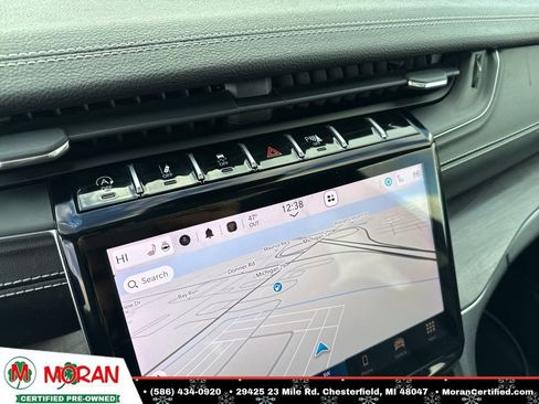 Used 2023 Jeep Grand Cherokee Limited image 19