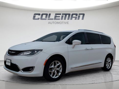 Used 2019 Chrysler Pacifica Touring-L Plus w/ Tire & Wheel Group FWD image 1