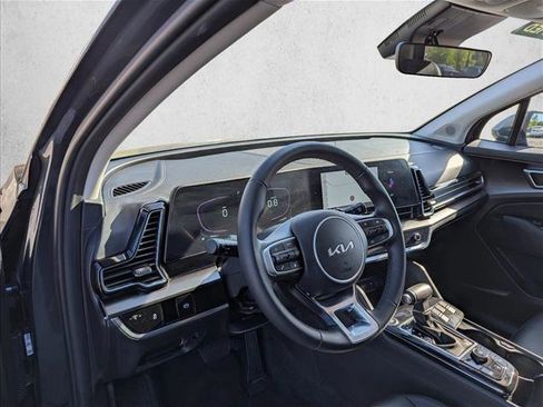 Used 2025 Kia Sportage EX FWD image 11