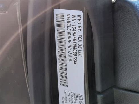 Used 2021 Jeep Grand Cherokee Limited w/ Premium Lighting Group image 36