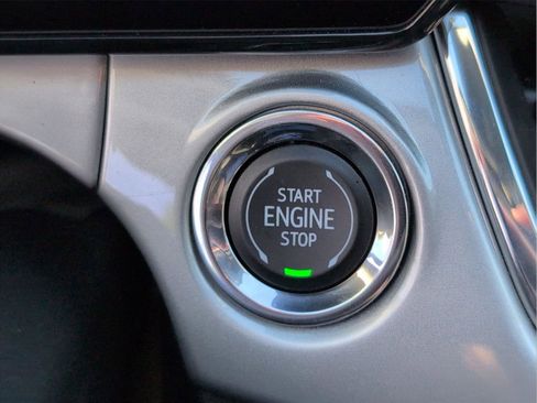 Used 2025 Chevrolet Trax LT w/ Driver Confidence Package image 22