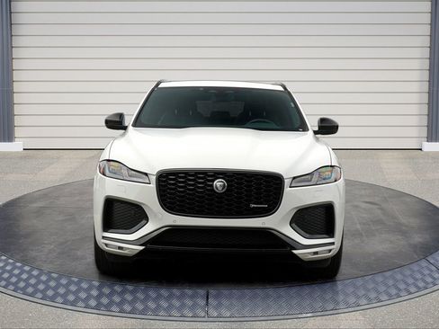 Used 2024 Jaguar F-PACE R-Dynamic S image 2