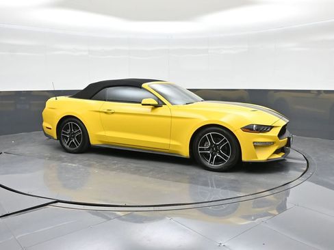 Used 2018 Ford Mustang Premium w/ Safe & Smart Package RWD image 7