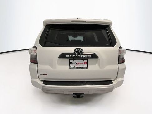Certified 2017 Toyota 4Runner TRD Off-Road Premium AWD/4WD image 5