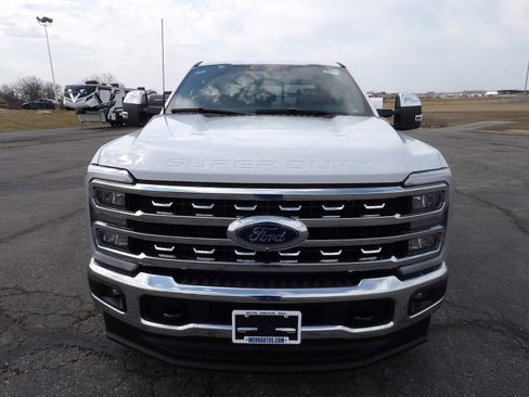 New 2025 Ford F250 Lariat w/ Chrome Package image 39