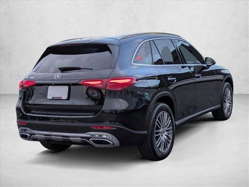 Certified 2025 Mercedes-Benz GLC 300 image 8