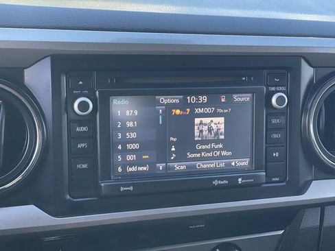 Used 2018 Toyota Tacoma SR5 image 11