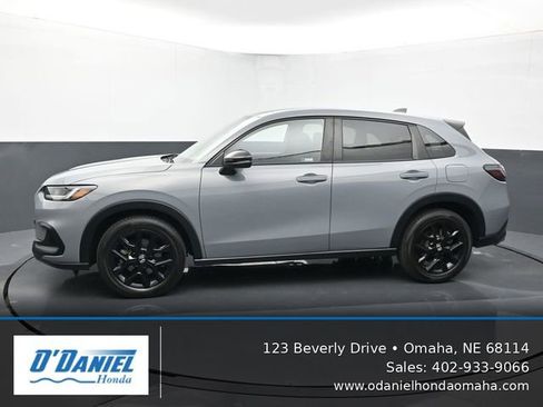Used 2024 Honda HR-V Sport image 2