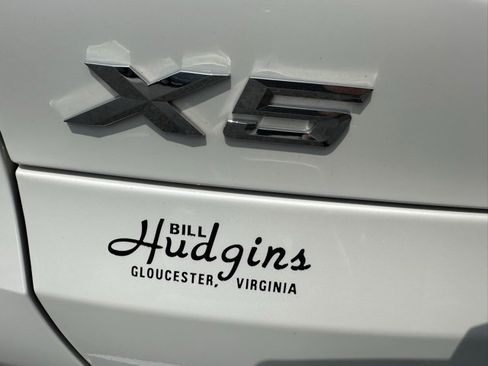 Used 2024 BMW X5 xDrive40i w/ Premium Package image 9