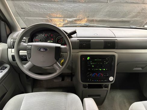 Used 2005 Ford Freestar SE FWD image 10