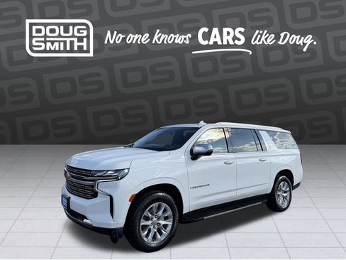 Used 2023 Chevrolet Suburban Premier image 1