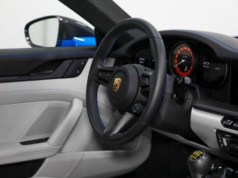Used 2022 Porsche 911 GT3 RWD image 32
