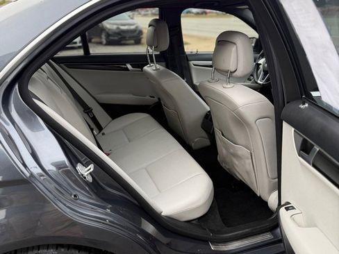Used 2013 Mercedes-Benz C 250 Sedan image 7