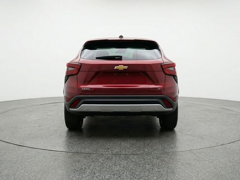 Used 2025 Chevrolet Trax LT w/ LT Convenience Package image 7