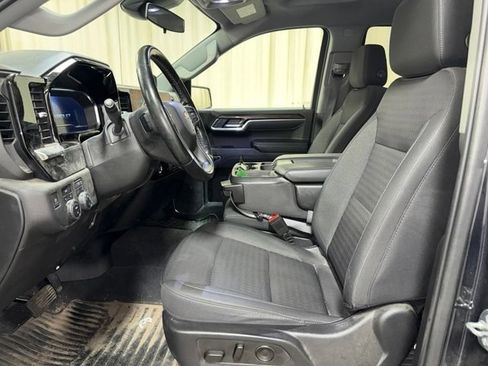 Used 2023 Chevrolet Silverado 1500 LT AWD/4WD image 17