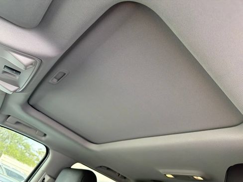 Used 2019 Cadillac Escalade Luxury w/ LPO, Radiant Package RWD image 6