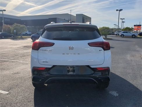 Used 2024 Buick Encore GX Sport Touring image 6