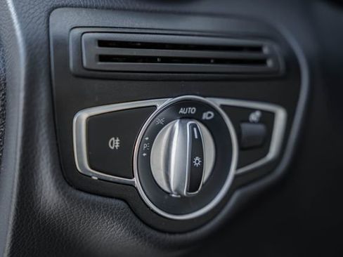 Used 2022 Mercedes-Benz GLC 300 4MATIC w/ Premium Package Lite image 40