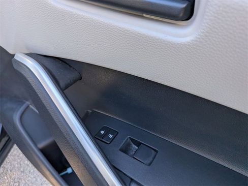 Used 2023 Toyota Corolla Cross LE image 30