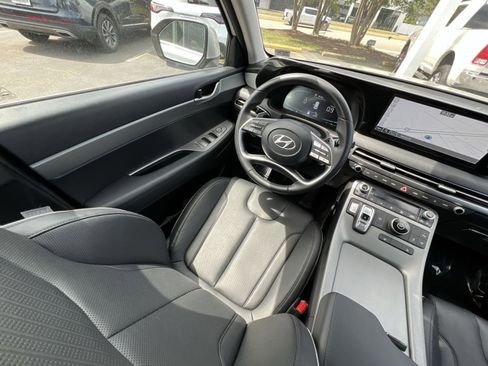 Used 2025 Hyundai Palisade SEL FWD image 4