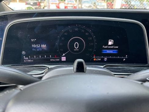 Used 2023 Cadillac Escalade ESV Sport AWD/4WD image 39