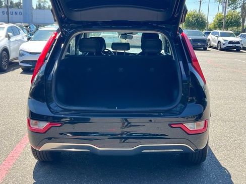 Certified 2024 Kia Niro Wind FWD image 10