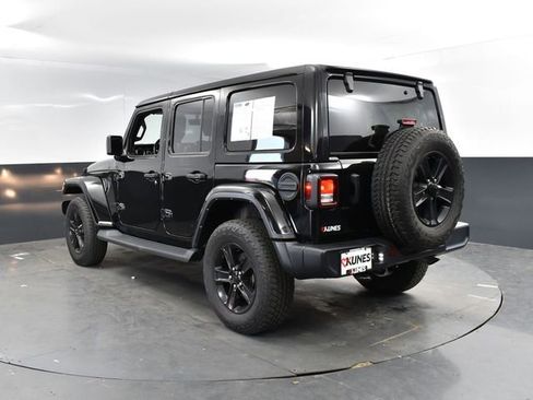 Used 2021 Jeep Wrangler Unlimited Sahara image 7