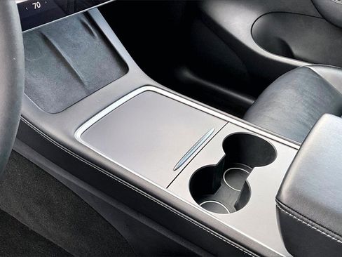 Used 2021 Tesla Model Y Long Range image 15