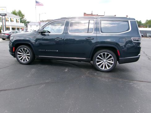 Used 2022 Jeep Grand Wagoneer Series II w/ Premium Group II AWD/4WD image 2