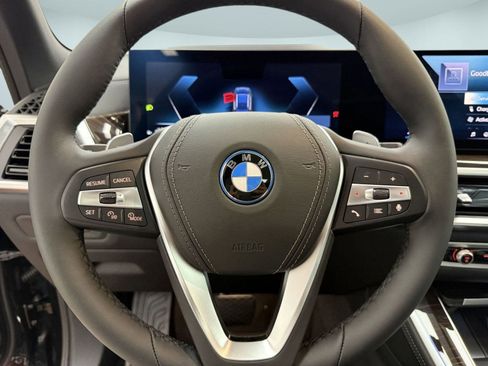 Used 2025 BMW X5 xDrive50e w/ Premium Package image 15