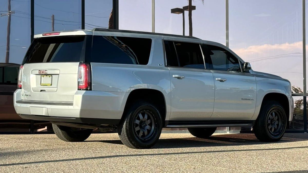 Used 2016 GMC Yukon XL SLT w/ Open Road Package RWD image 12
