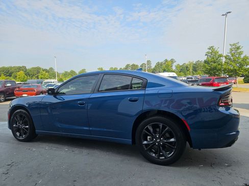Used 2023 Dodge Charger SXT w/ Blacktop Package AWD/4WD image 5