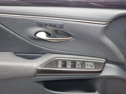 Used 2019 Lexus ES 350 w/ Accessory Package image 15