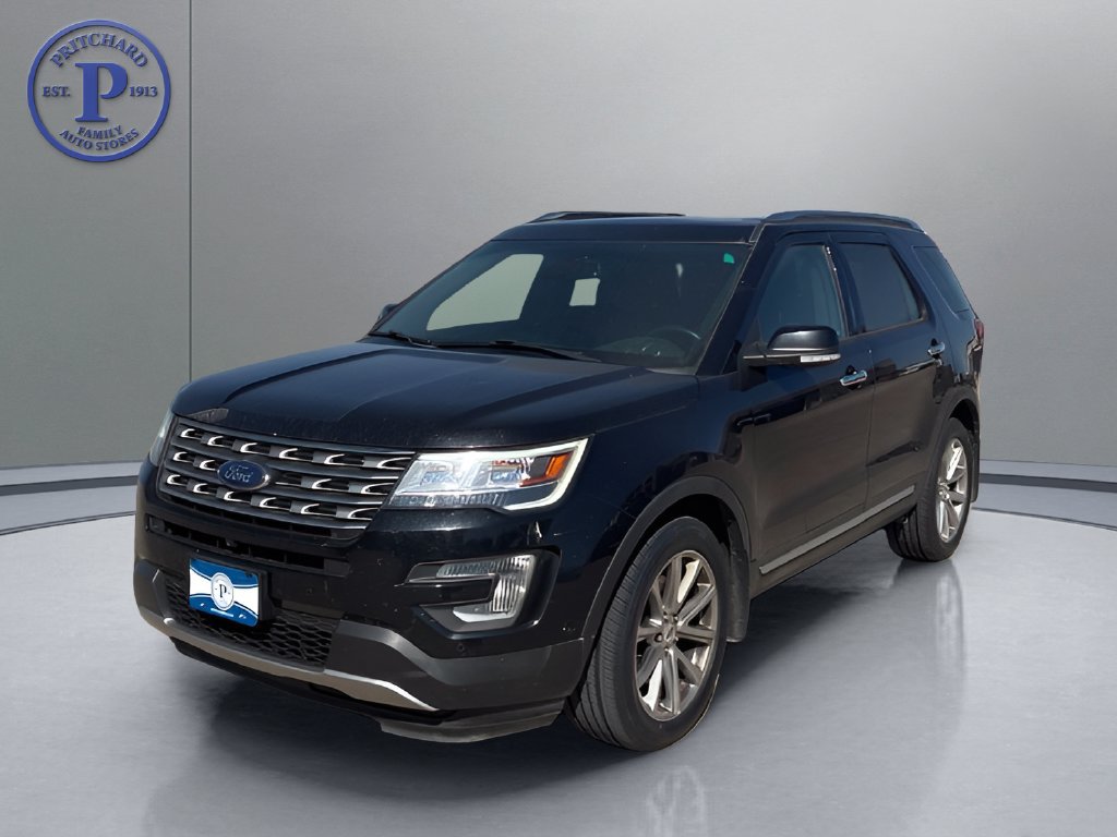 Used 2017 Ford Explorer Limited w/ Equipment Group 301A AWD/4WD image 3