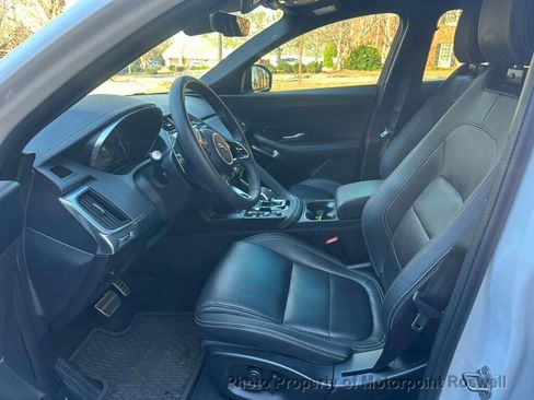 Used 2024 Jaguar E-PACE R-Dynamic SE image 8