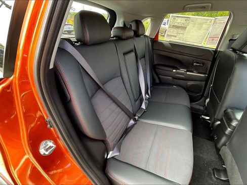 New 2025 Mitsubishi Outlander Sport SE image 9