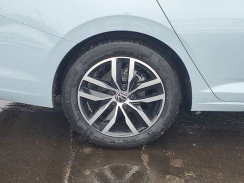 New 2026 Volkswagen Jetta SE image 5