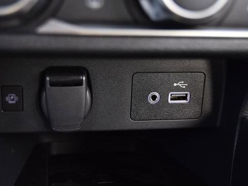 New 2025 Nissan Versa SV image 15