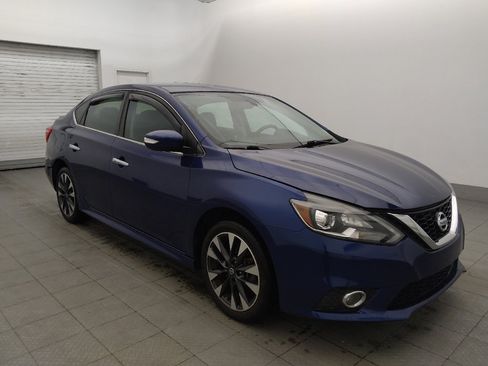 Used 2018 Nissan Sentra SR FWD image 11