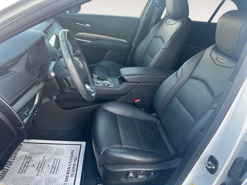 Used 2021 Cadillac XT4 Premium Luxury AWD/4WD image 9