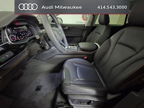 Used 2023 Audi Q8 Premium w/ Convenience Package AWD/4WD image 16