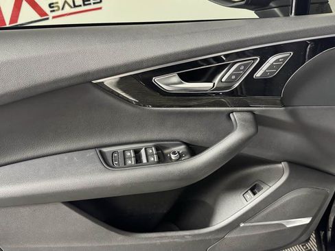 Used 2019 Audi Q7 3.0T Premium Plus w/ Premium Plus Package AWD/4WD image 11